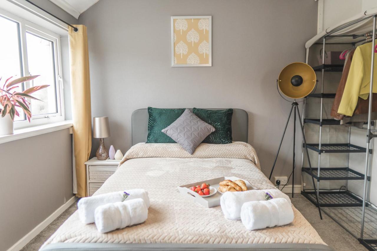 Вилла Idyllic 3-Bed House. 5-Min From Channel Tunnel Фолькустоун Экстерьер фото