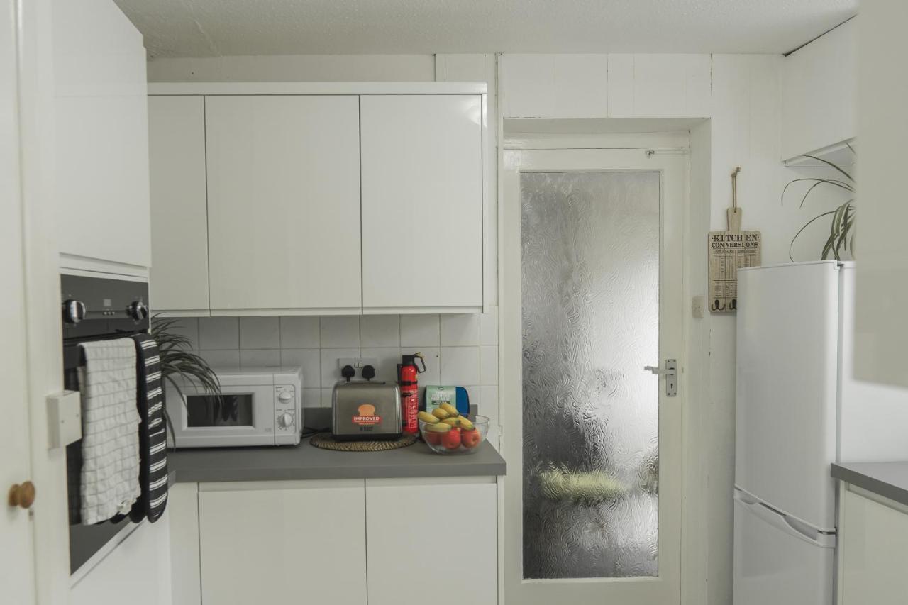 Вилла Idyllic 3-Bed House. 5-Min From Channel Tunnel Фолькустоун Экстерьер фото
