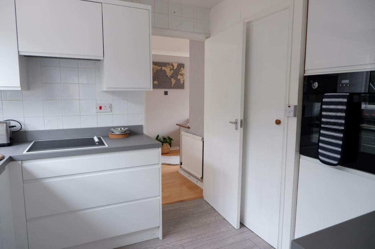 Вилла Idyllic 3-Bed House. 5-Min From Channel Tunnel Фолькустоун Экстерьер фото